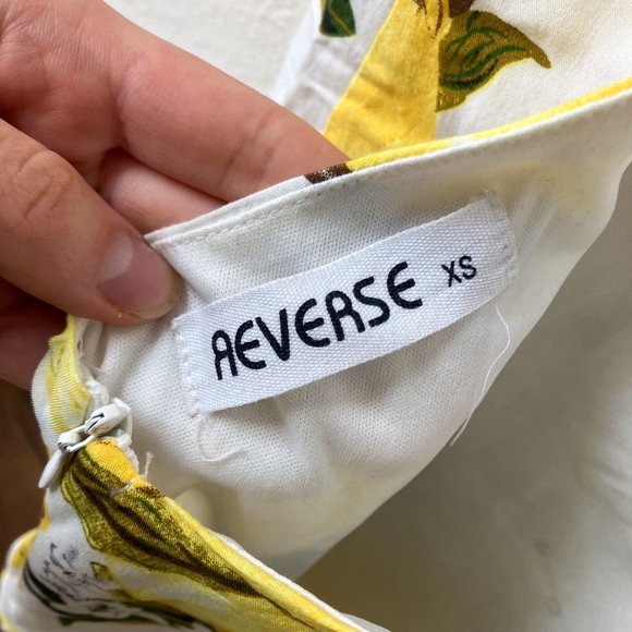 Backless Dress - Picture 6 of 7